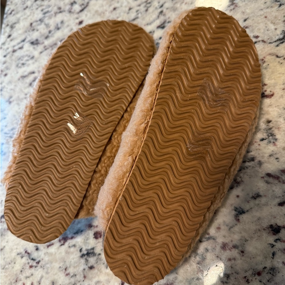 Cozy Tan Women's Slippers - Picture 2 of 3